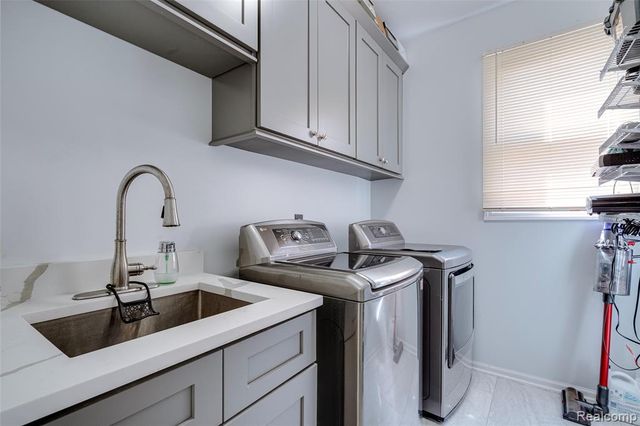 17021 Algonquin Drive, Northville, MI 48168