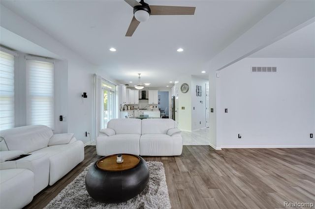 17021 Algonquin Drive, Northville, MI 48168