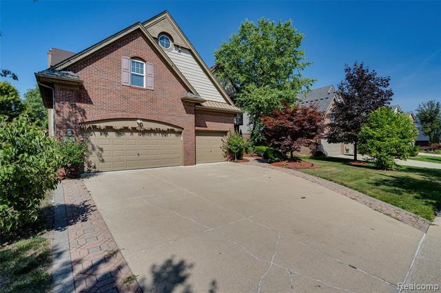 17021 Algonquin Drive, Northville, MI 48168