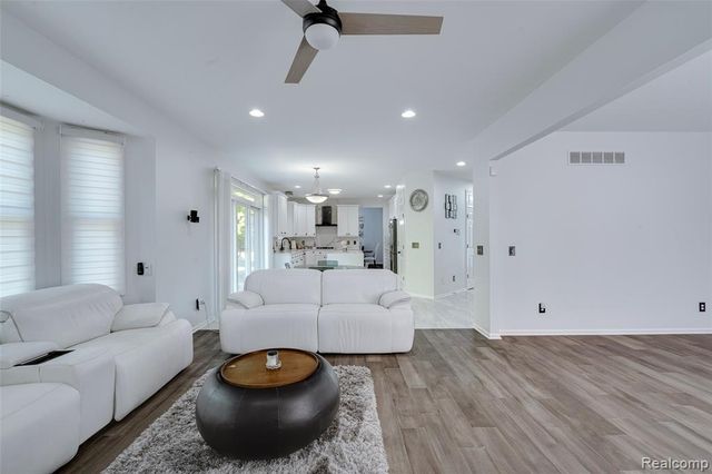 17021 Algonquin Drive, Northville, MI 48168