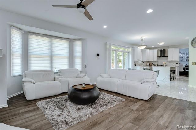 17021 Algonquin Drive, Northville, MI 48168