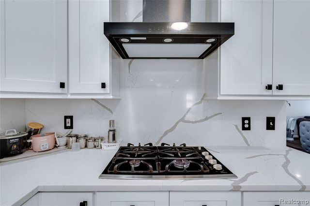 17021 Algonquin Drive, Northville, MI 48168