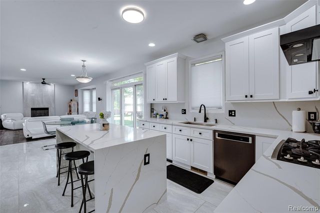 17021 Algonquin Drive, Northville, MI 48168