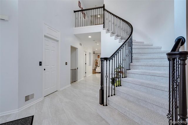 17021 Algonquin Drive, Northville, MI 48168