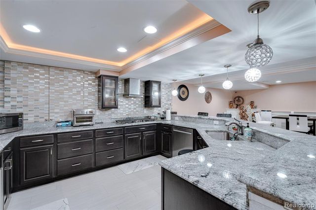 17021 Algonquin Drive, Northville, MI 48168