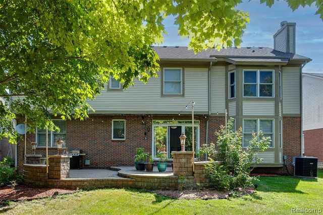 17021 Algonquin Drive, Northville, MI 48168