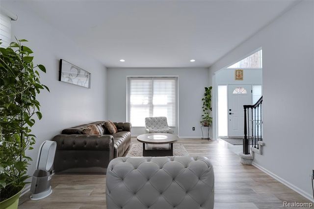 17021 Algonquin Drive, Northville, MI 48168