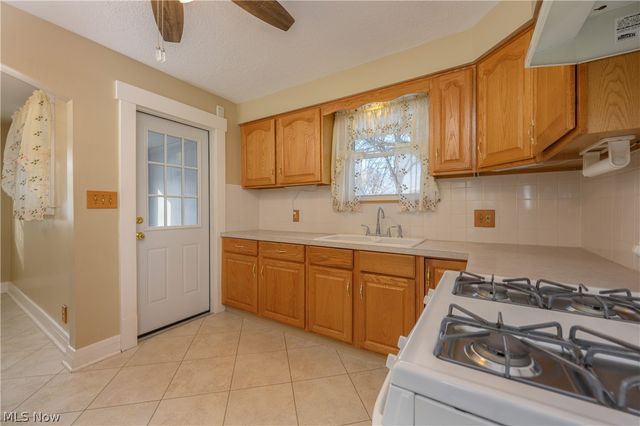 213 Genoa Avenue SW, Massillon, OH 44646