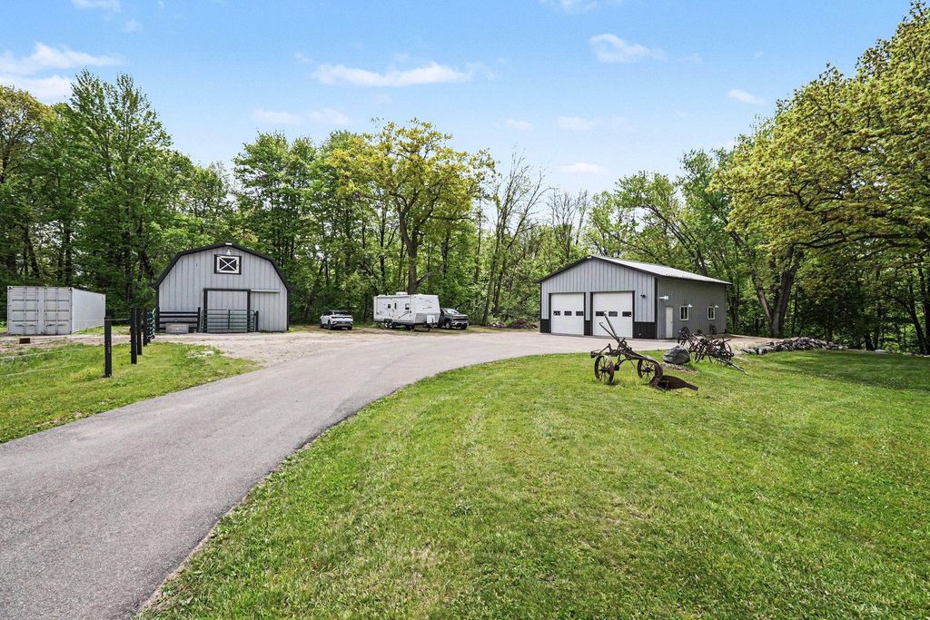 28264 Olinda Trail, Lindstrom, MN 55045