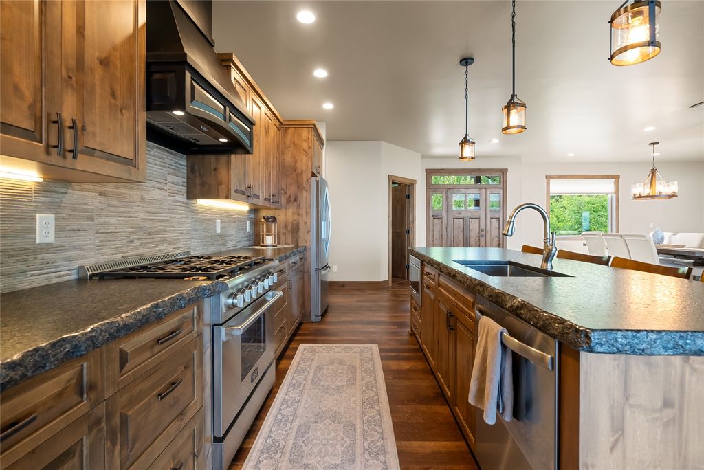 360 Ridge Line Drive, Lakeside, MT 59922 photo 15