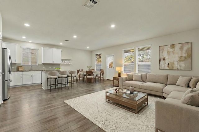 1705 T H Johnson DR, Taylor, TX 76574