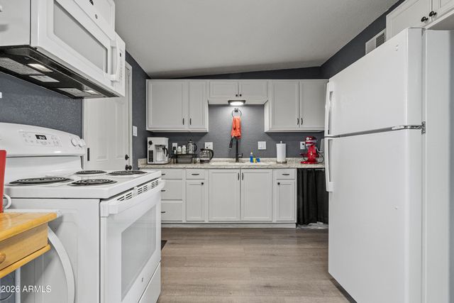 101 E YUMA Street, Huachuca City, AZ 85616