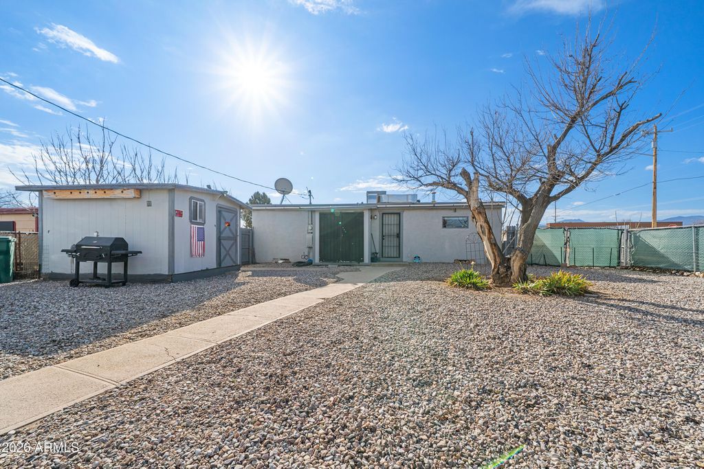 Image 24 of property listing at 101 E YUMA Street, Huachuca City, AZ 85616