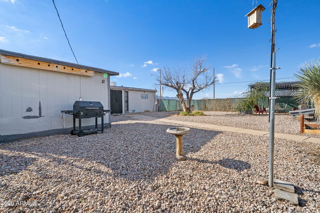 Image 27 of property listing at 101 E YUMA Street, Huachuca City, AZ 85616