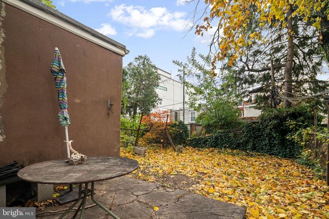 2914 POPLAR ST, Philadelphia, PA 19130