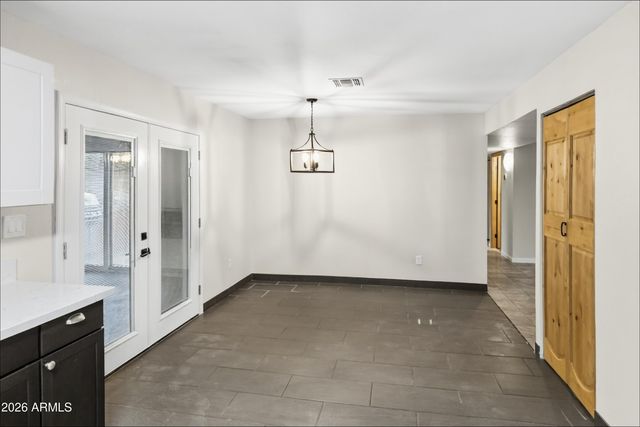 5709 S PALM Drive, Tempe, AZ 85283