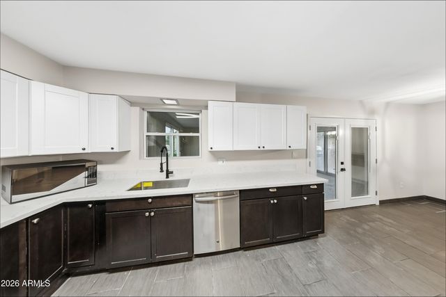 5709 S PALM Drive, Tempe, AZ 85283