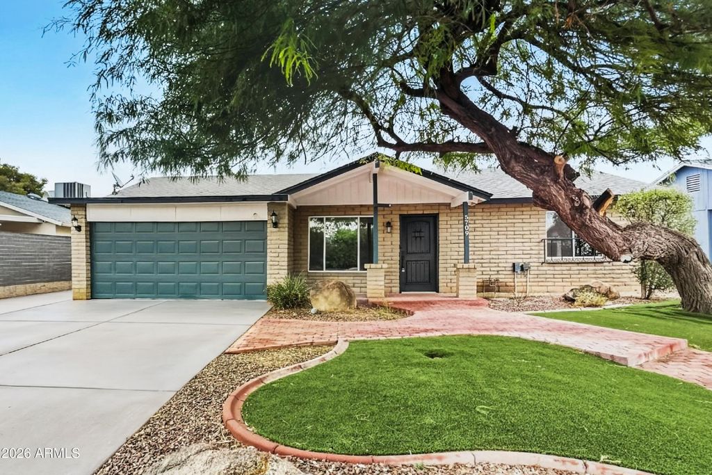 5709 S PALM Drive, Tempe, AZ 85283