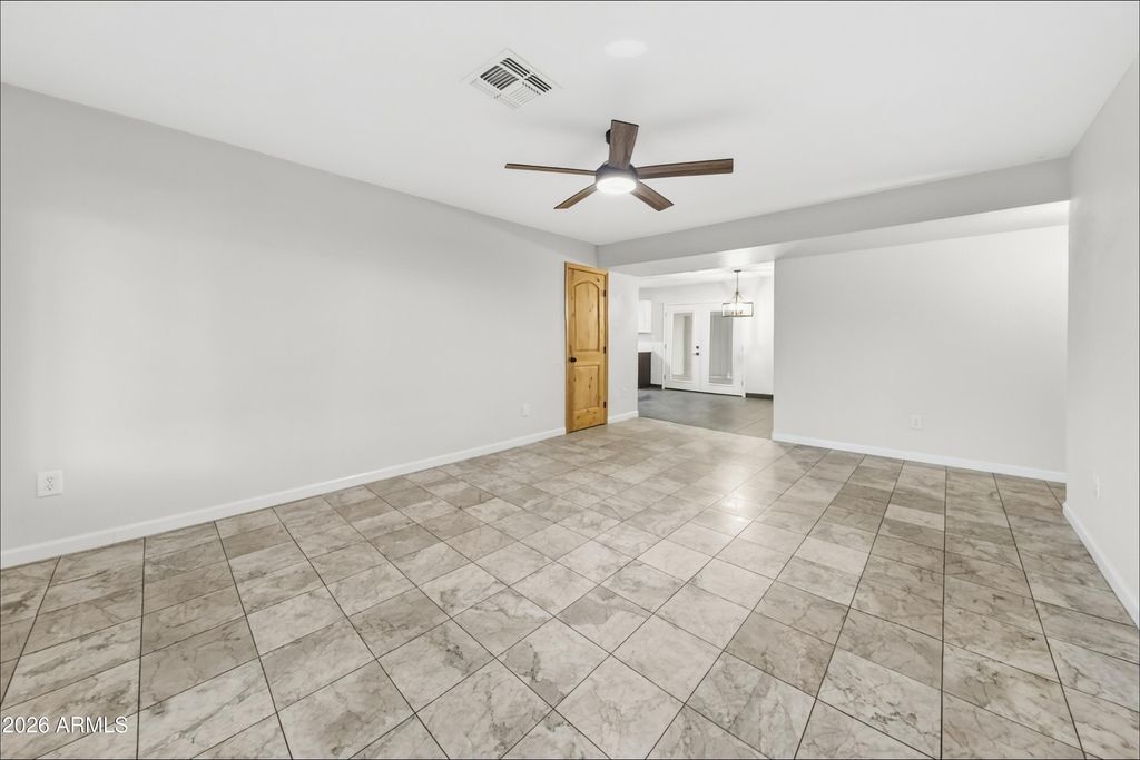 5709 S PALM Drive, Tempe, AZ 85283 — photo 2