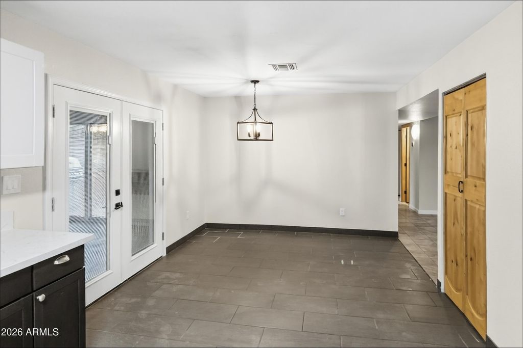 5709 S PALM Drive, Tempe, AZ 85283 — photo 4