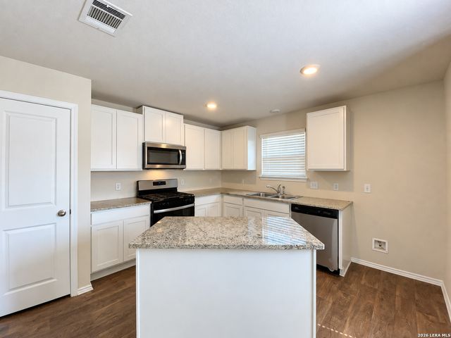 1150 Barn Swallow Way, San Antonio, TX 78253