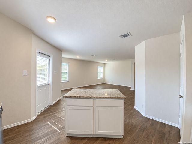 1150 Barn Swallow Way, San Antonio, TX 78253