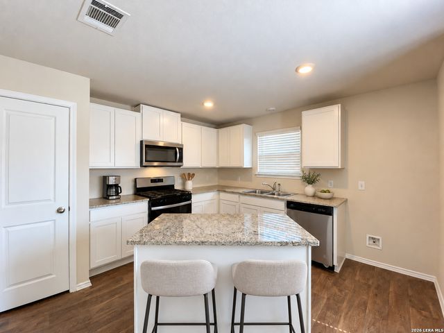 1150 Barn Swallow Way, San Antonio, TX 78253