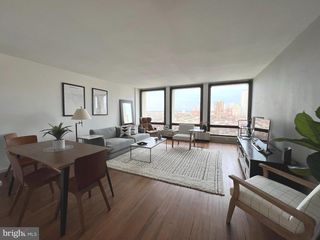 210 LOCUST ST #15EW, Philadelphia, PA 19106