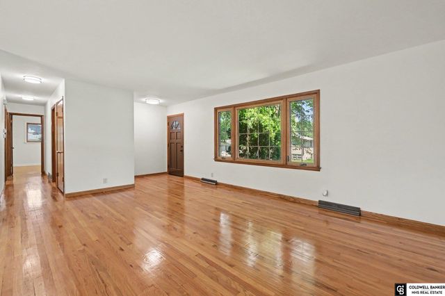 1307 Hansen Avenue, Bellevue, NE 68005