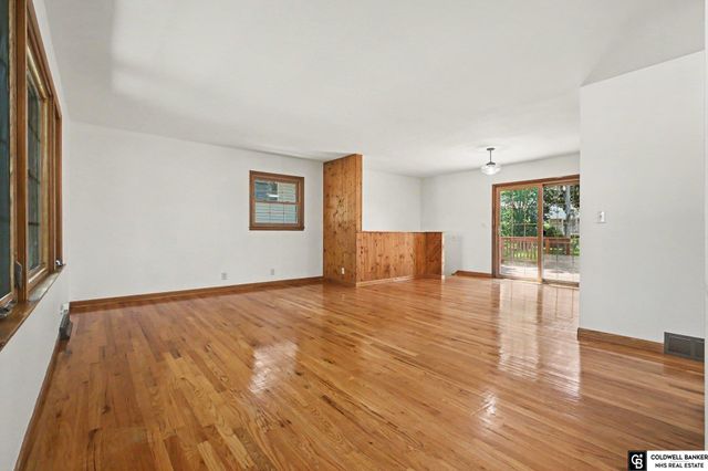 1307 Hansen Avenue, Bellevue, NE 68005