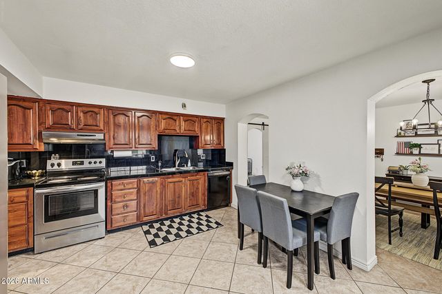 2410 E CONTESSA Street, Mesa, AZ 85213