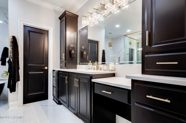 176 Wagon Trail Drive, Opelousas, LA 70570