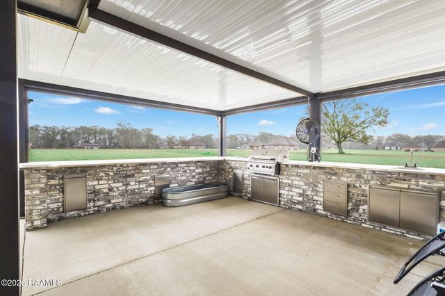 176 Wagon Trail Drive, Opelousas, LA 70570