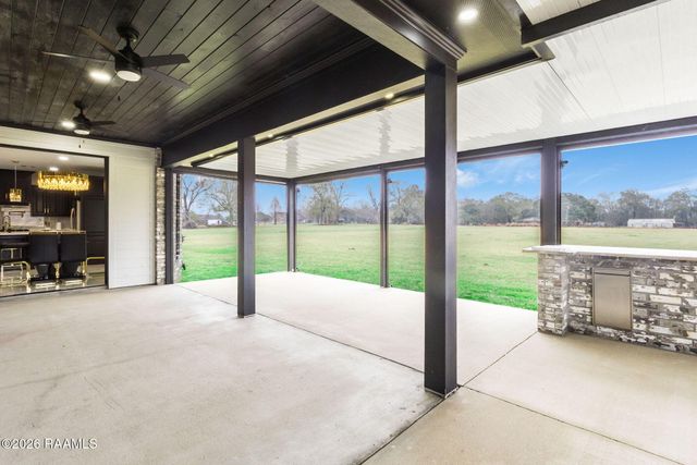 176 Wagon Trail Drive, Opelousas, LA 70570