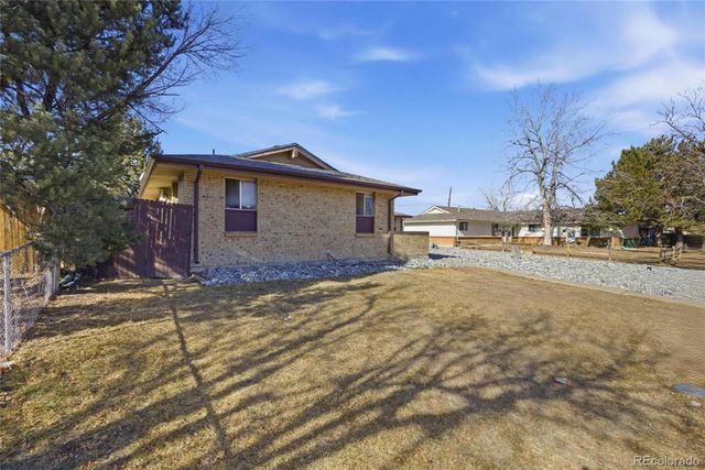 43 Lansing Street, Aurora, CO 80010