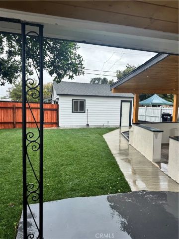 6556 San Vincente, Paramount, CA 90723