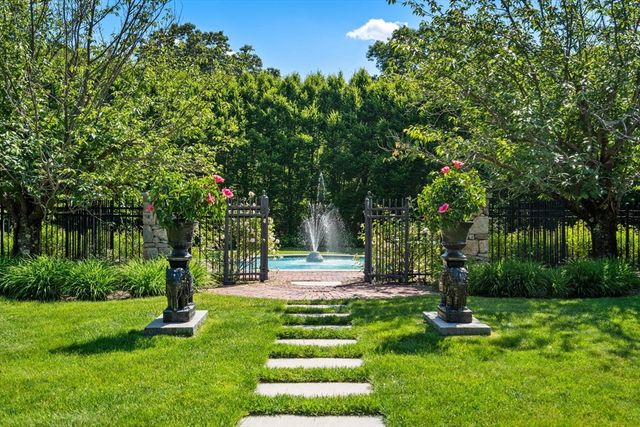 495 Hugh Cargill Rd, Concord, MA 01742