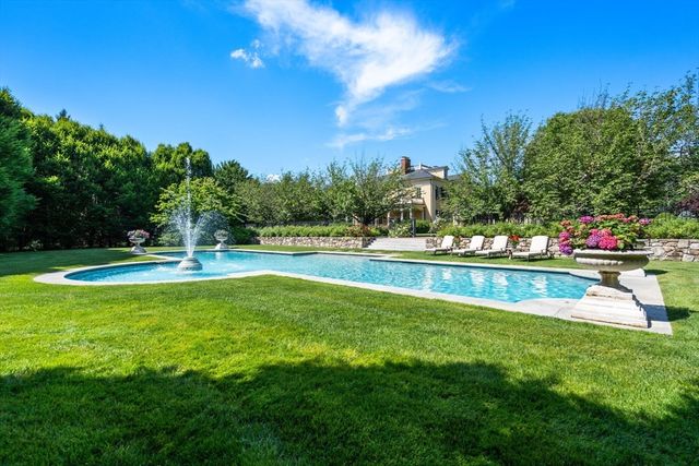 495 Hugh Cargill Rd, Concord, MA 01742