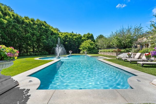 495 Hugh Cargill Rd, Concord, MA 01742