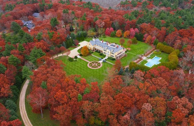 495 Hugh Cargill Rd, Concord, MA 01742