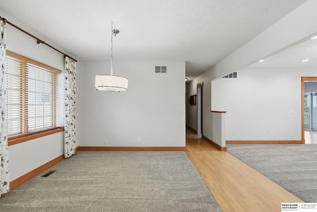 20297 Woodridge Drive, Gretna, NE 68028