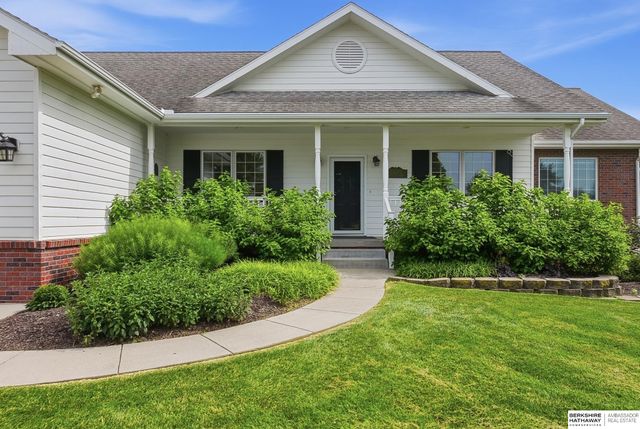 20297 Woodridge Drive, Gretna, NE 68028