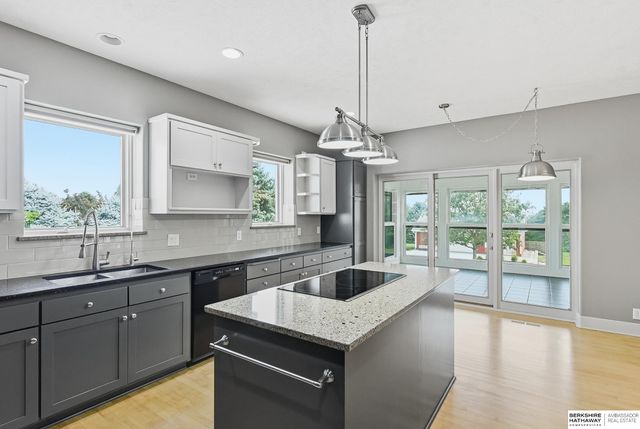 20297 Woodridge Drive, Gretna, NE 68028