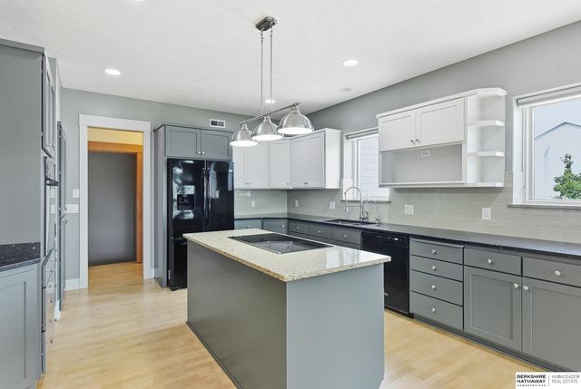 20297 Woodridge Drive, Gretna, NE 68028