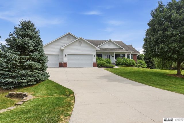20297 Woodridge Drive, Gretna, NE 68028