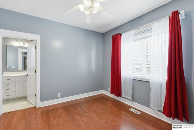 20297 Woodridge Drive, Gretna, NE 68028