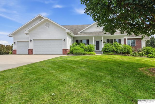 20297 Woodridge Drive, Gretna, NE 68028