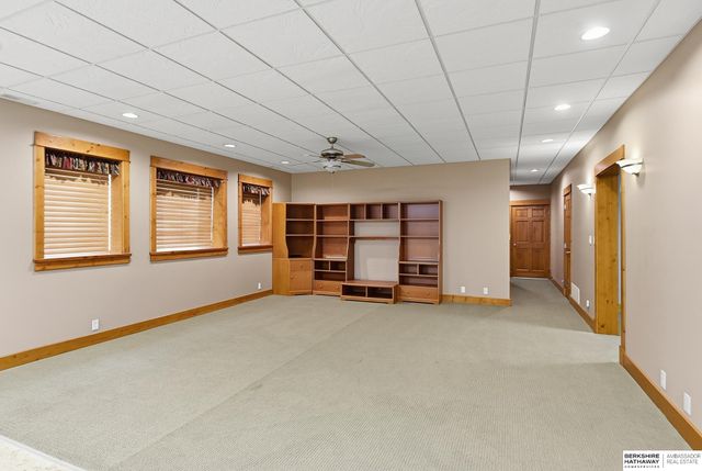 20297 Woodridge Drive, Gretna, NE 68028