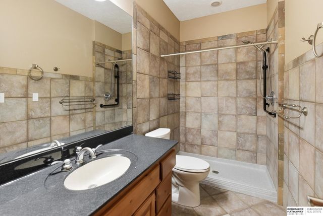 20297 Woodridge Drive, Gretna, NE 68028