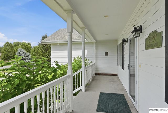 20297 Woodridge Drive, Gretna, NE 68028